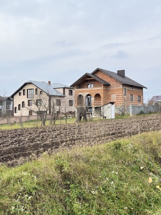 Будинок 10 хв. до Івано-Франківськ, ділянка 14 соток