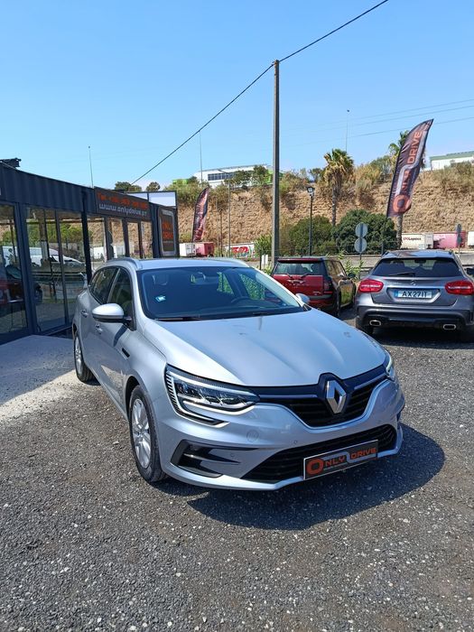 Renault Megane ST E-Tech híbrido plugin, IVA DEDUTÍVEL! Nacional