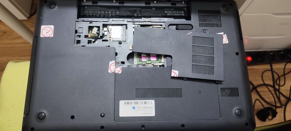 Portátil HP Presario CQ57 - Peças