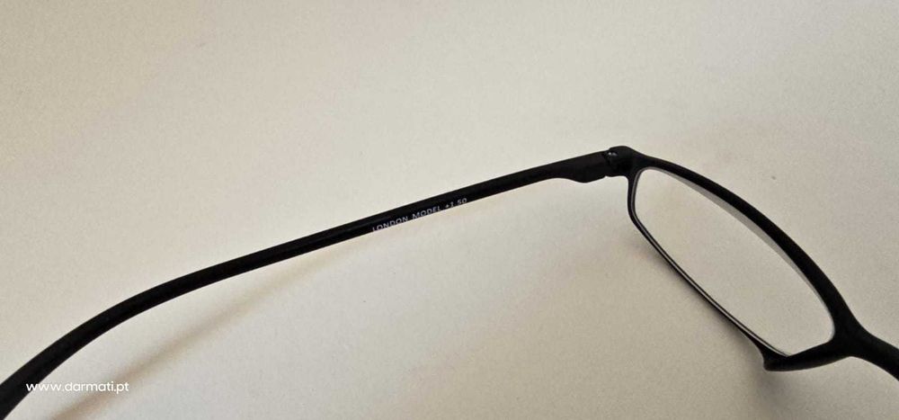 ÓCULOS DE LEITURA PRÉ-GRADUADOS