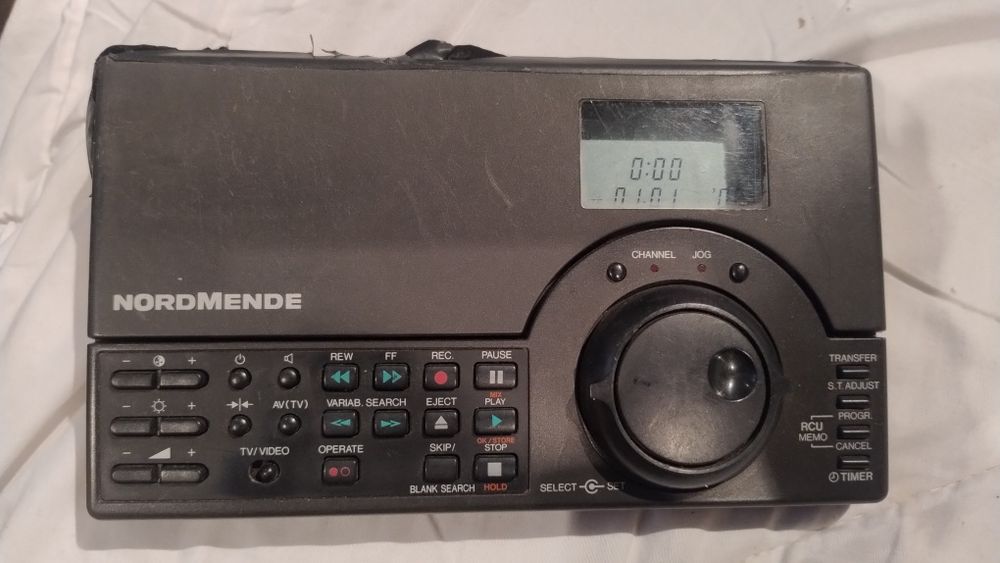 Pilot do telewizora magnetowidu Nordmende V6005S