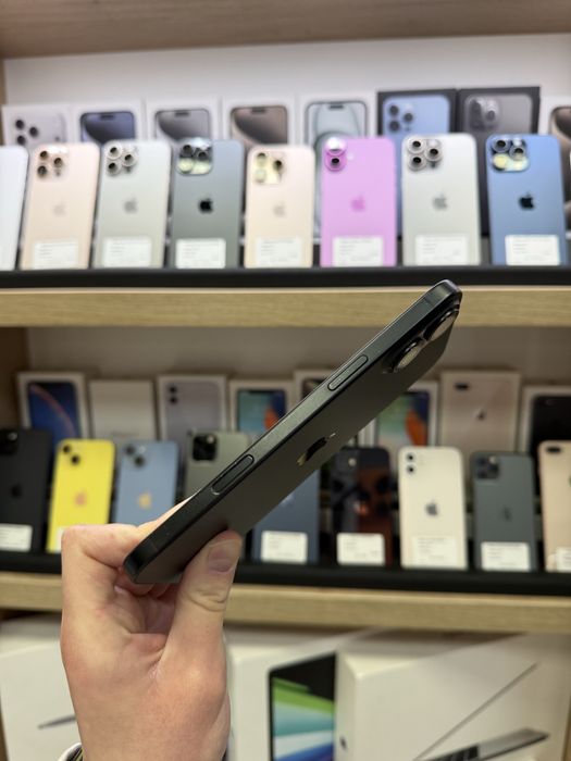 iPhone 16 Plus 128GB Black