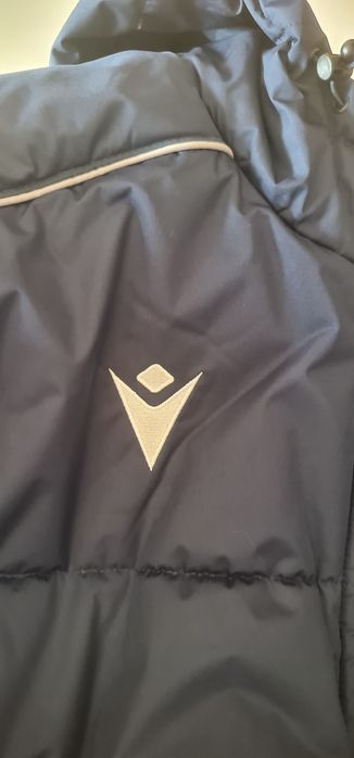 Kispo Feirense marca Macron