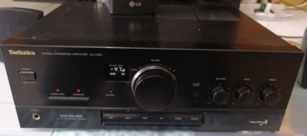 Amplificador Technics SU-X302, com módulo bluetooth interno
