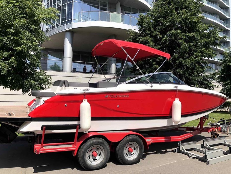 Продам катер Four Winns SL 242