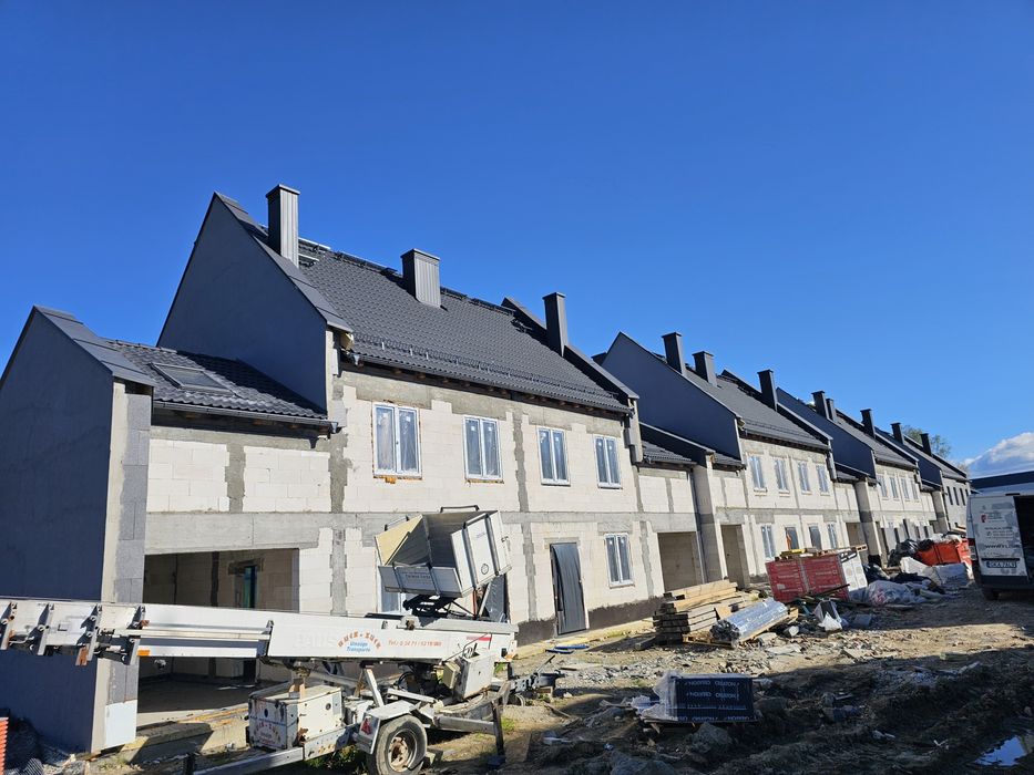 Usługi  Ciesielsko  Dekarskie  Dekarz Blacharz Cieśla Zgrzewanie Papy