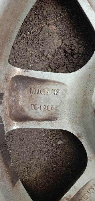 Продам диски с резиной комплект