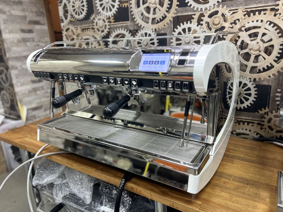 Кавомашина Nuova Simonelli Aurelia Wave Мультибойлер