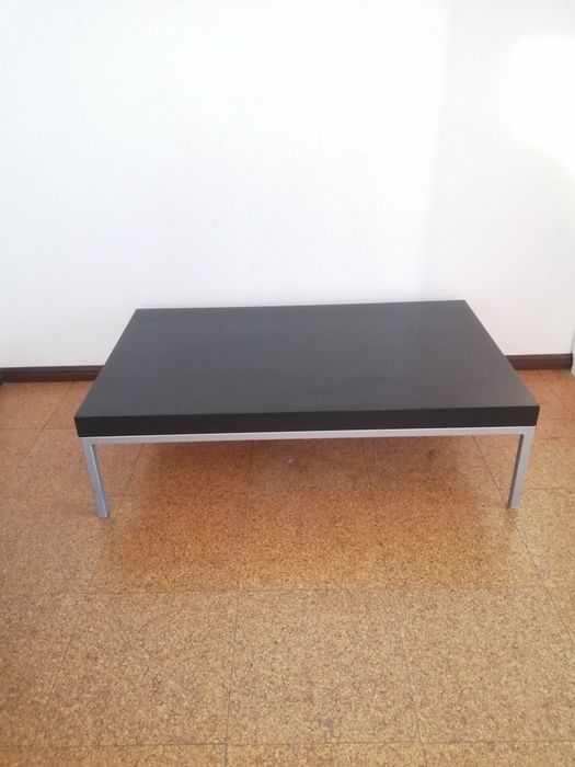 Mesa de centro para sala de estar ou outros com dimensões de 0,97 x 0,60 x 0,28 metros