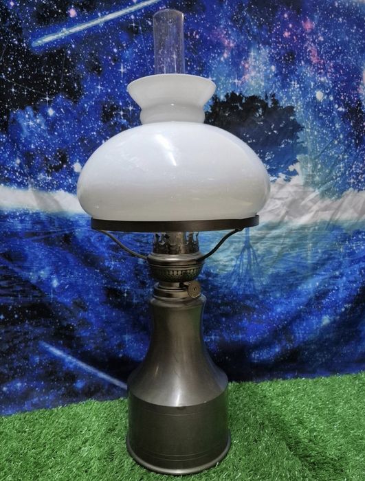 Lampa naftowa Holandia