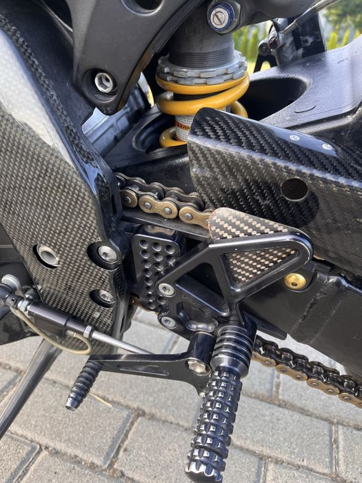 Продам suzuki gsxr 1000 k7-k8