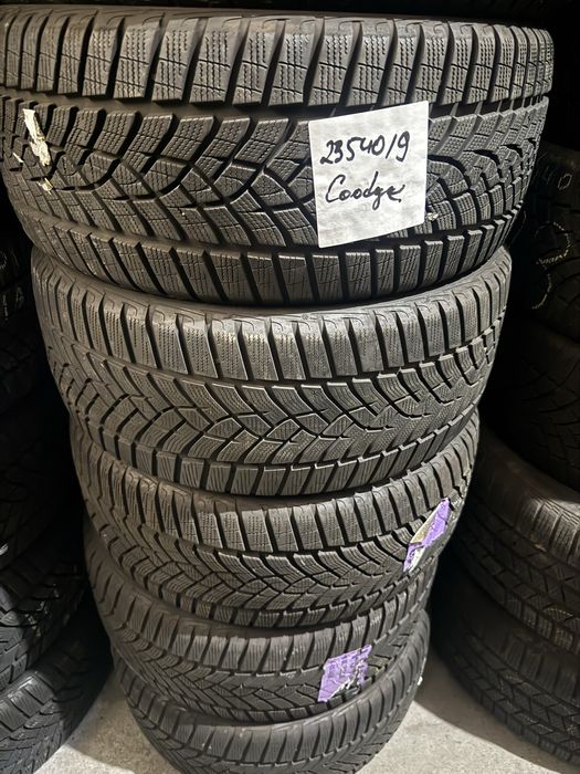 235/40/19 шины зима Goodyear 2025 год отличные