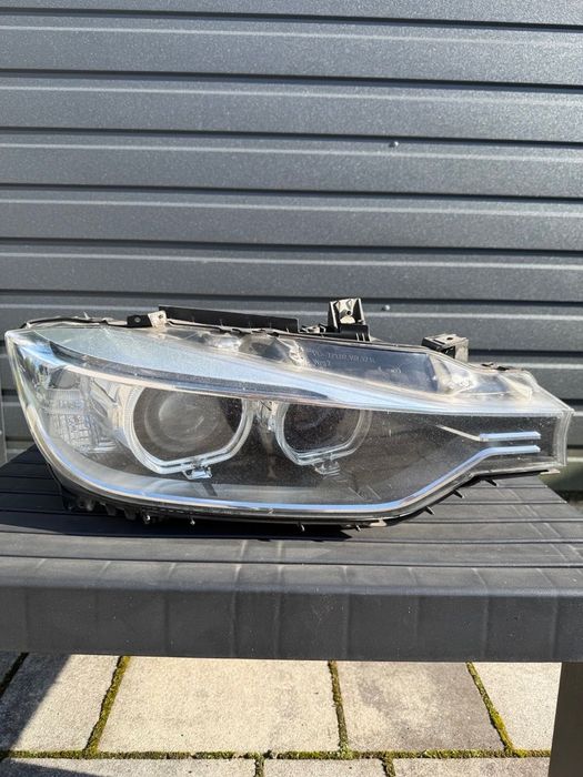 ORYGINALNY reflektor prawy BMW F31 2013 rok