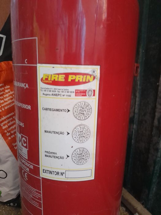 Extintor novo cheio