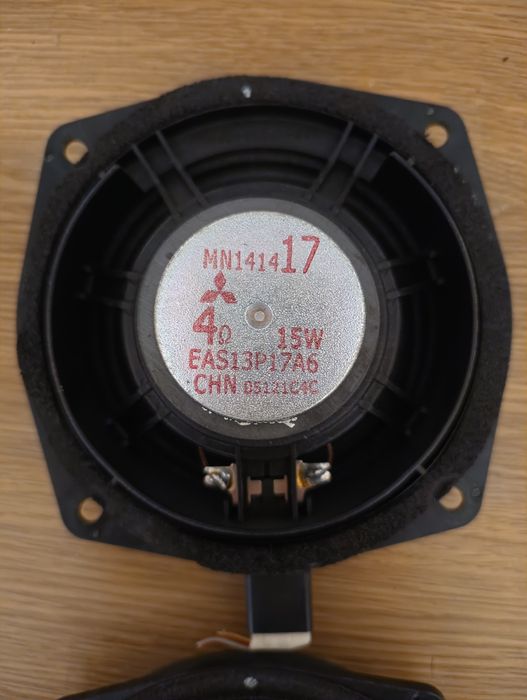 Głośniki Mitsubishi Colt