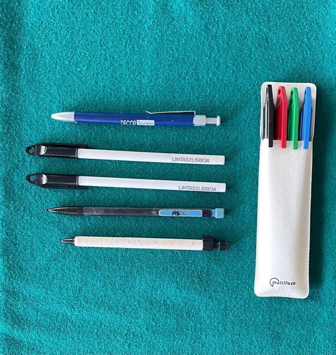 Esferográficas, cerca 220, 3as fotos Coleção