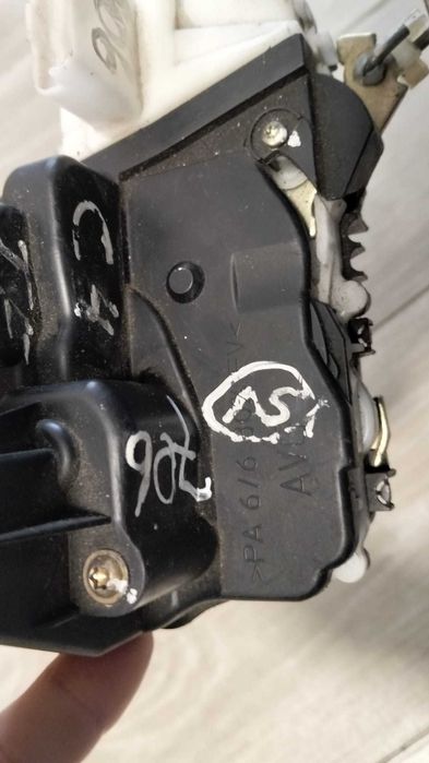 Fechadura traseira esquerda Citroen c4