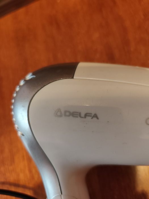 Продам фен Delfa, 1400W.