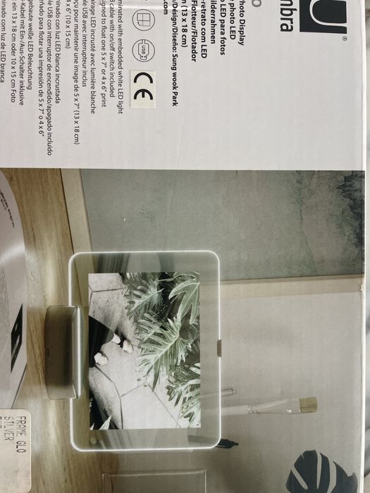 Moldura Glo Led Umbra