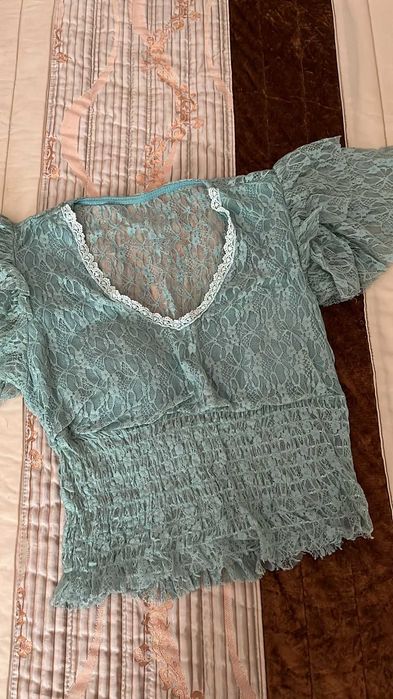 Lote de tops/blusas femininas (XS/S/TU)