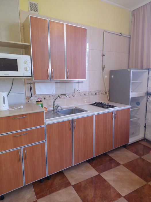 Вільна  з  03.03.Героїв Майдану , ТЦ Майдан.і