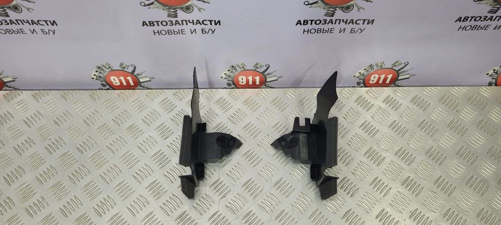 Дефлектор повітропровід інтеркулера бічний Mazda CX9 2016 +