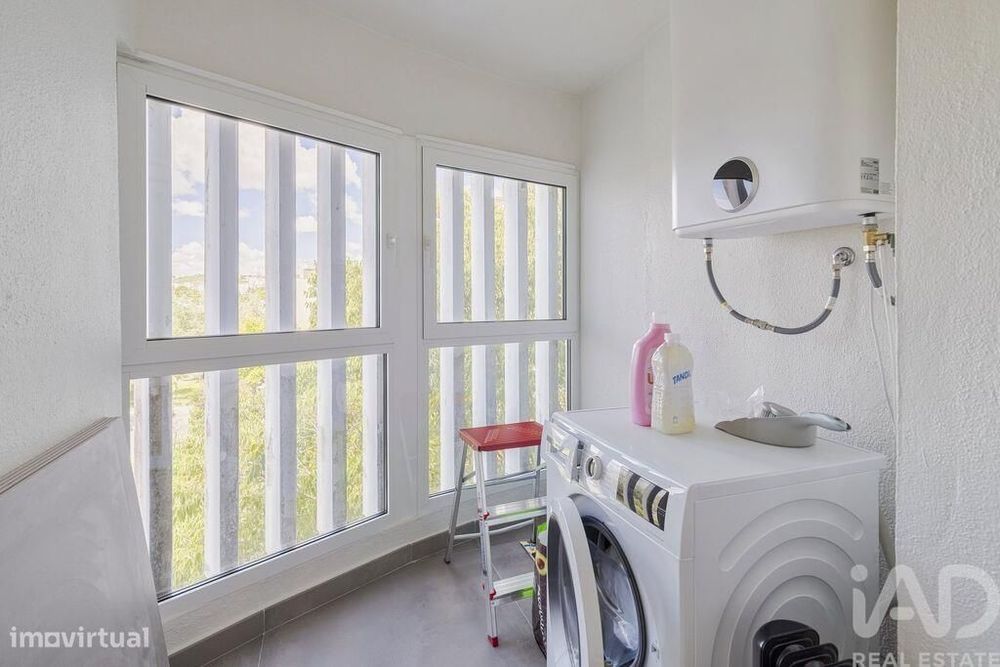 Apartamento T2 em Carnide