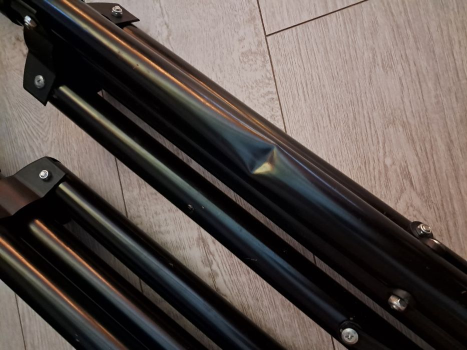 2 x ruchoma głowa 60 W wraz ze statywami