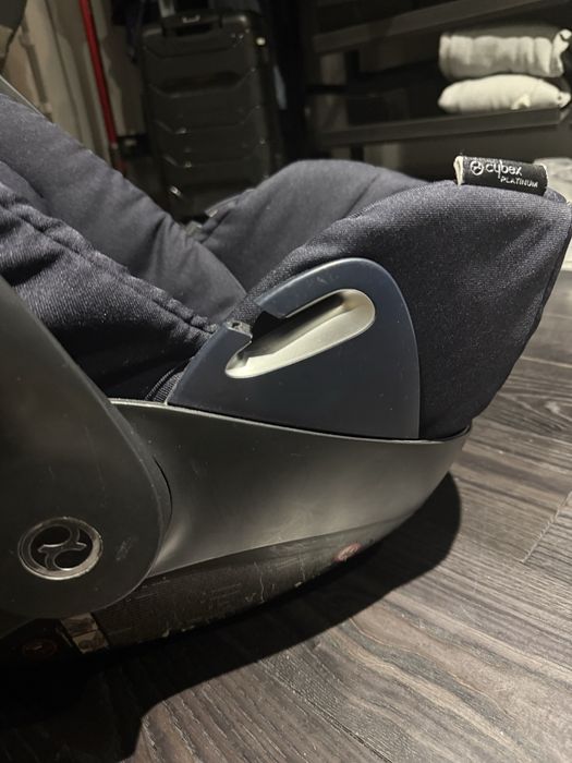 Автокрісло Cybex Cloud Q з базою isofix