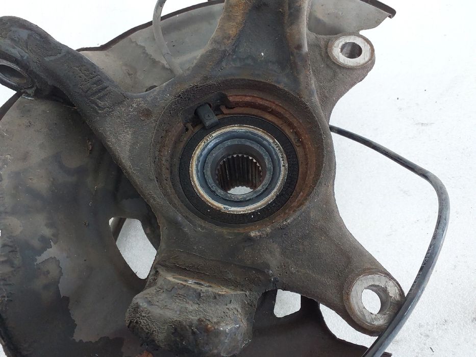 Manga de eixo frente esquerda TOYOTA Auris Hatchback (_E15_)