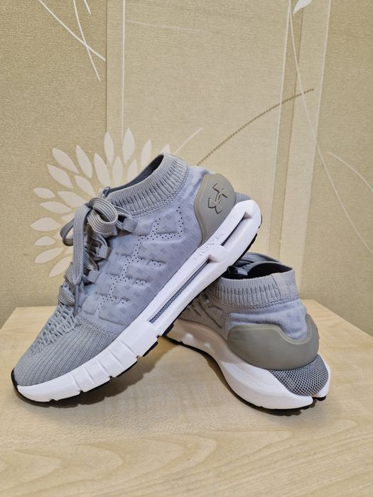 Кроссовки Under Armour HOVR Phantom 1 р.39