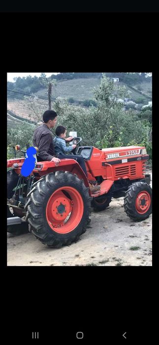 Serviços de trator agrícola