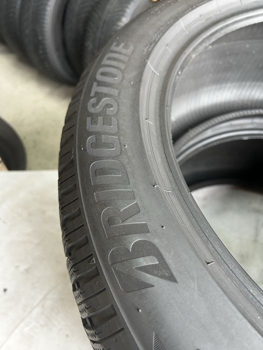 285/45/21 Bridgestone Blizzak LM005 2023
