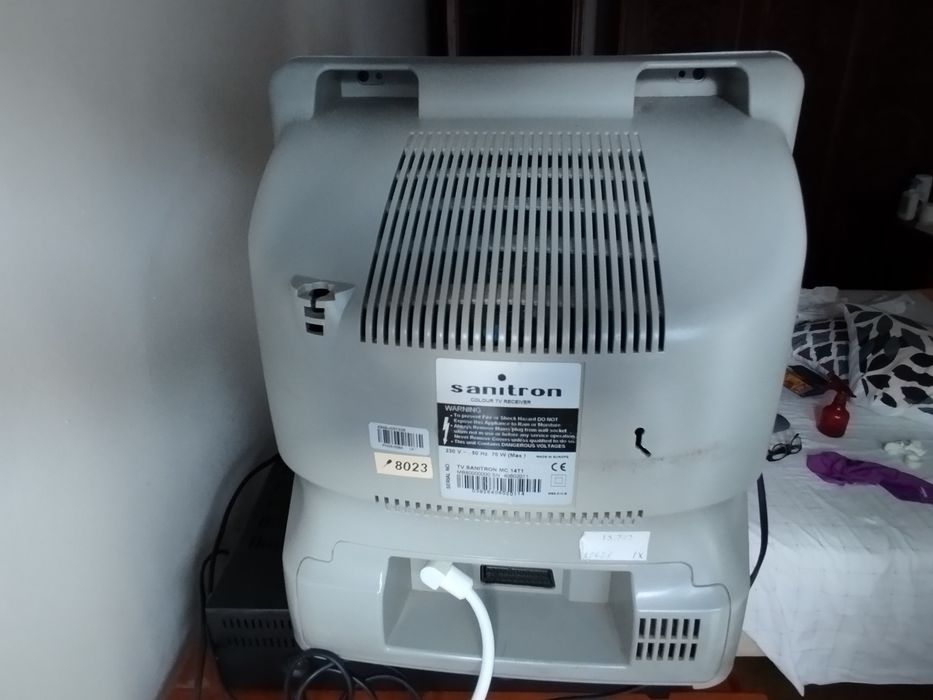 TV cores SANITRON 36cm (A funcionar a 100%)