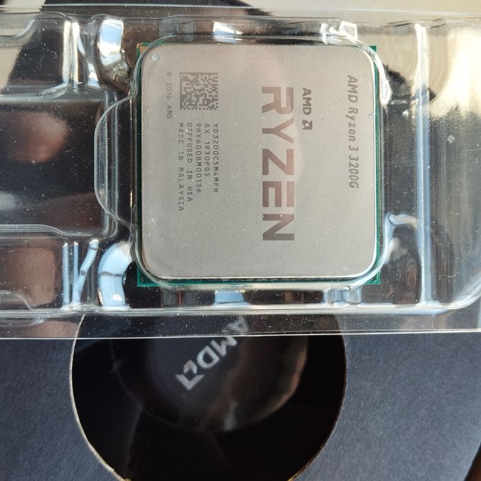 AMD Ryzen 3 3200G