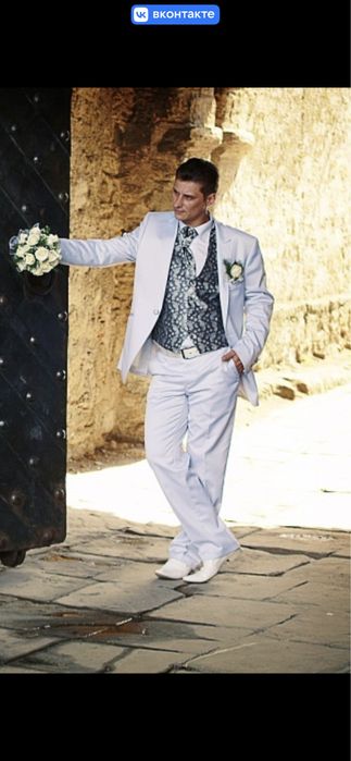 Мужской костюм тройка 50р