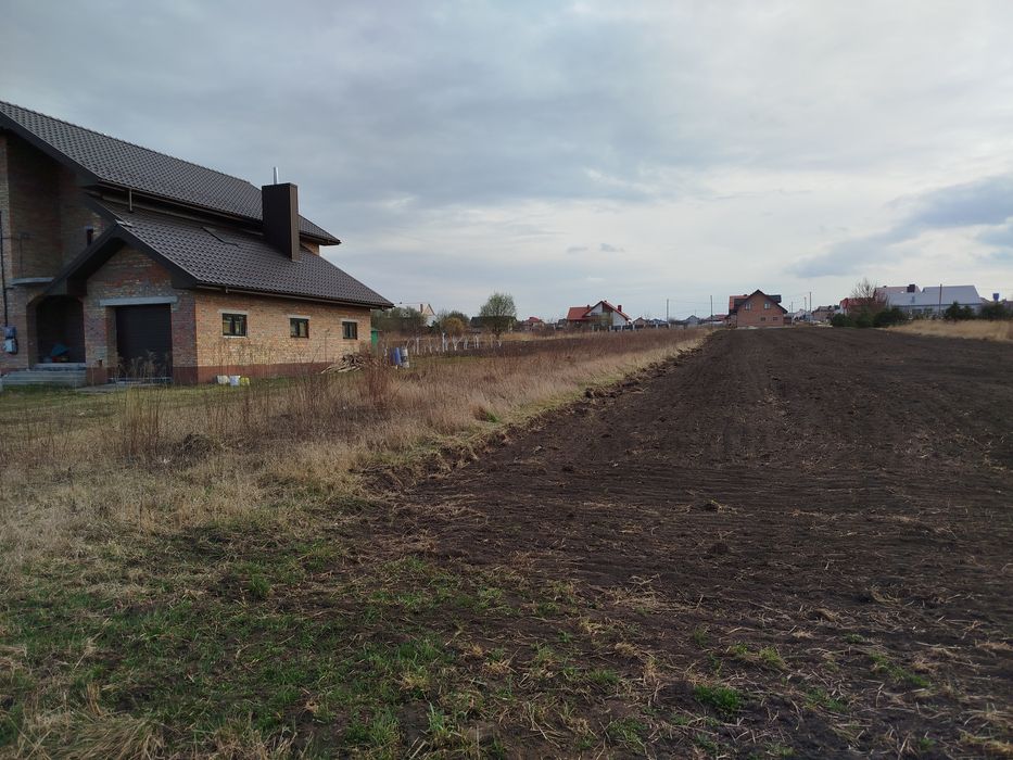 Продам ділянку с. Великі Гаї