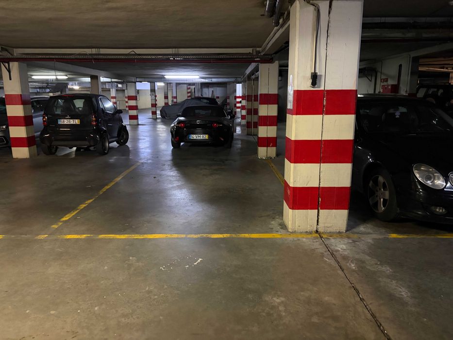 Lugar de Garagem 15m2 Matosinhos com possibilidade de carregamento elétrico de viaturas