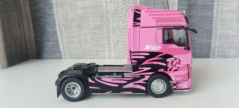 Camião MAN escala 1/43