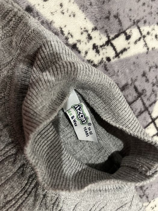 Светрики для дівчинки на ріст 146-152 см