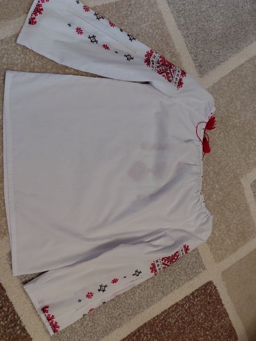 Вишиванка для дівчинки