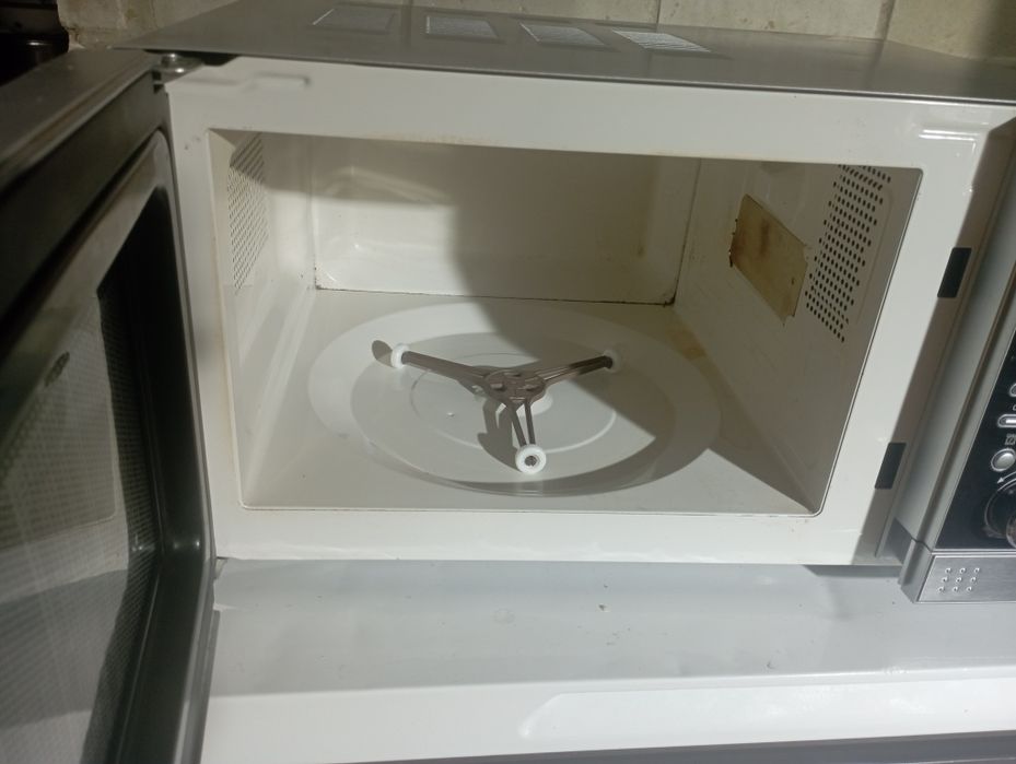 Мікрохвильова піч