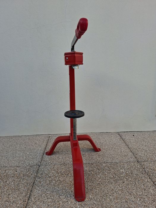 Arrolhador Tripé mini industrial em tubo vermelho