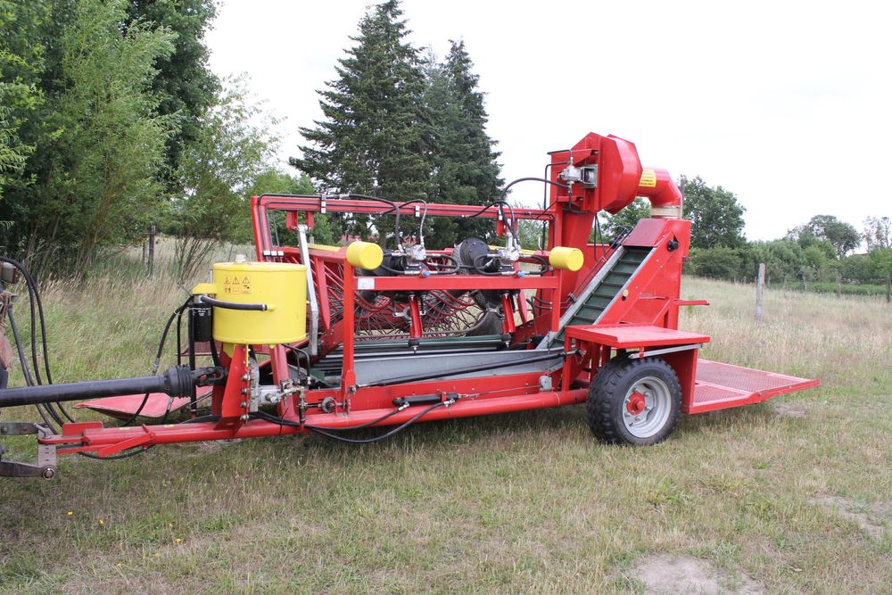 SFAMASZ kombajn do porzeczek-stan bardzo dobry, garażowany,2011 r.