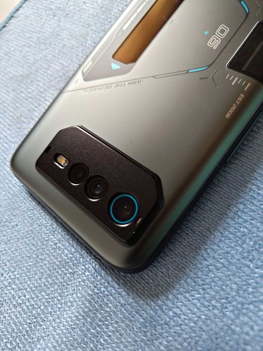 ASUS ROG Phone 6D Ultimate