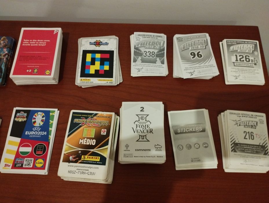 Lotes de vários cromos e cartas, desde 1€ o lote