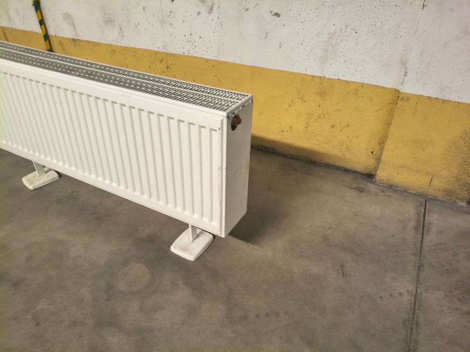 Grzejnik 3 płytowy biały 110cm szerokość