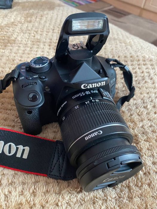 Фотоапарат Canon EOS 600D