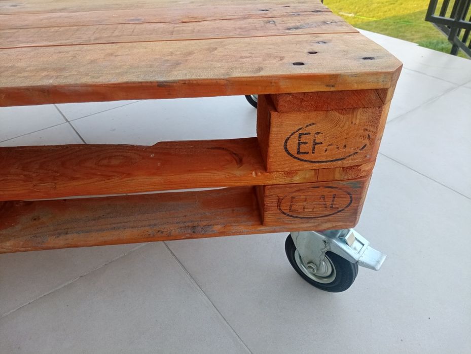 Stolik kawowy z palety