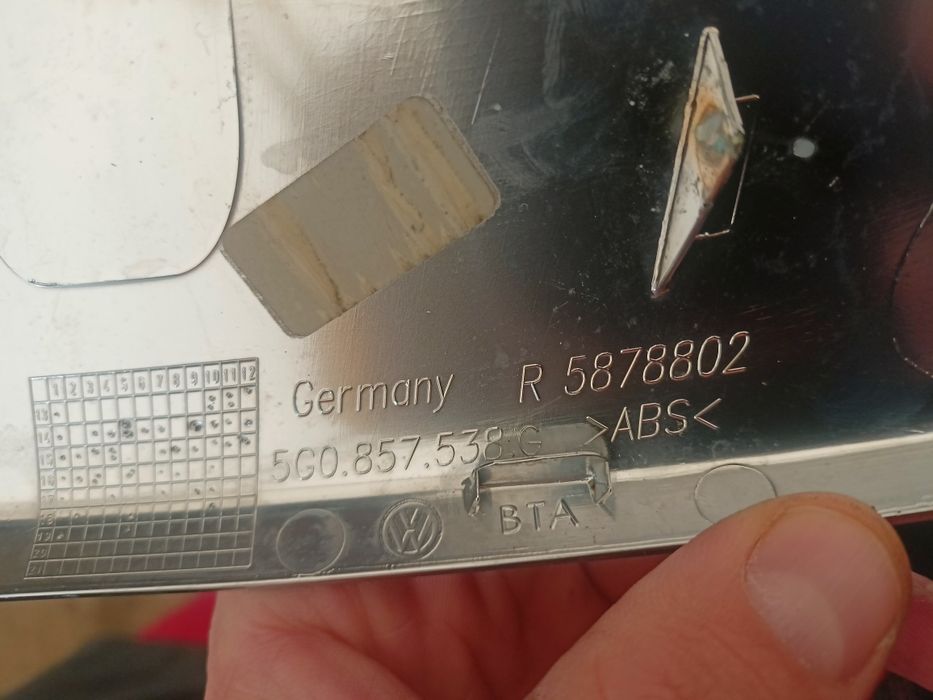 VW Golf VII 7 5G 5G0 R obudowa nakładka lusterka prawa chrom satyna
